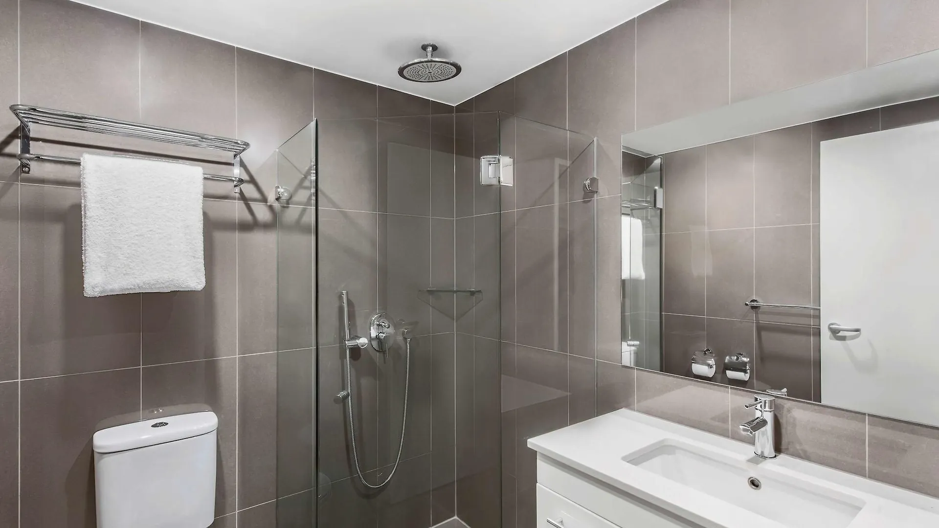 Adina Serviced Apartments Canberra Dickson Aparthotel