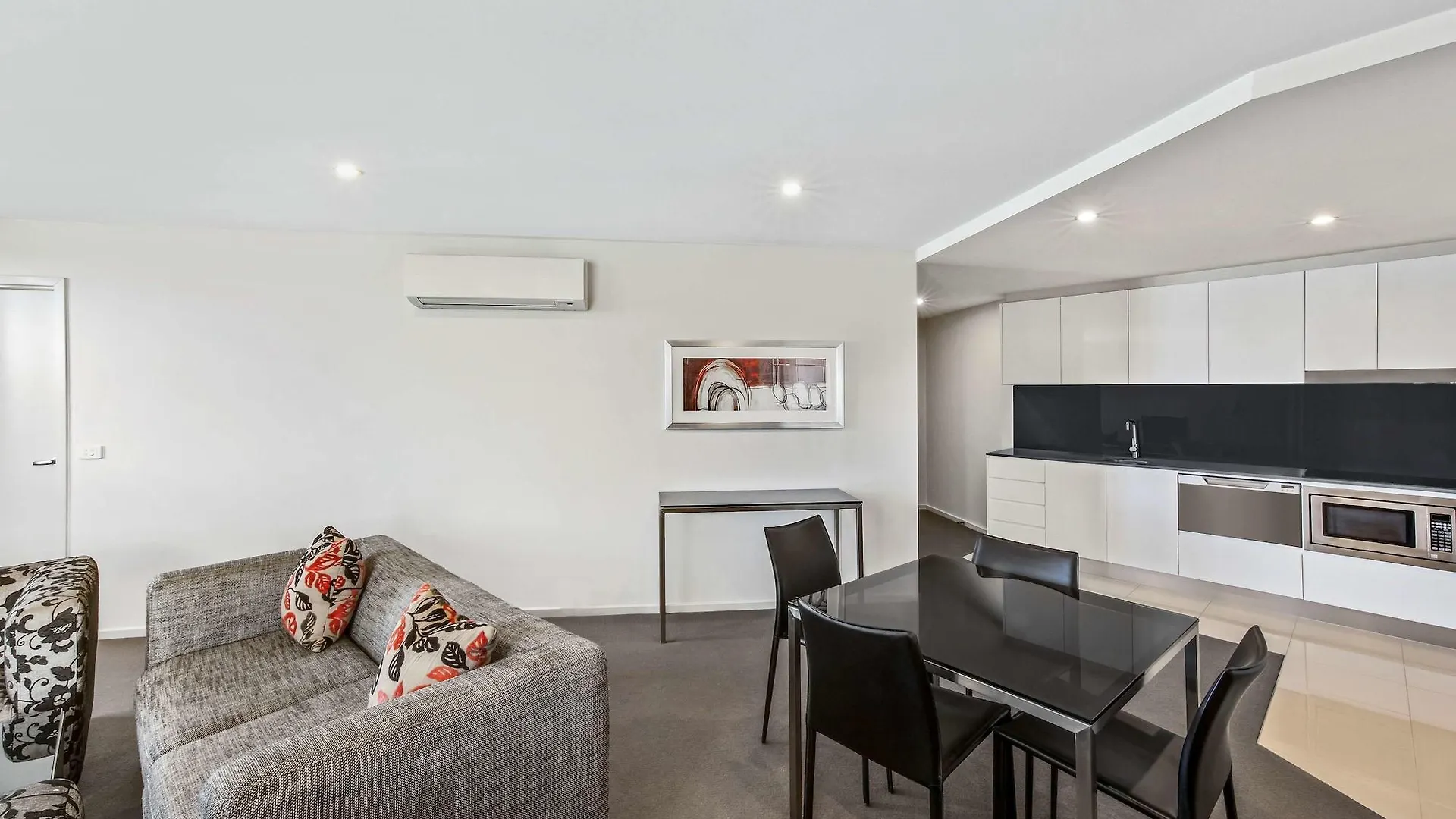 Adina Serviced Apartments Canberra Dickson