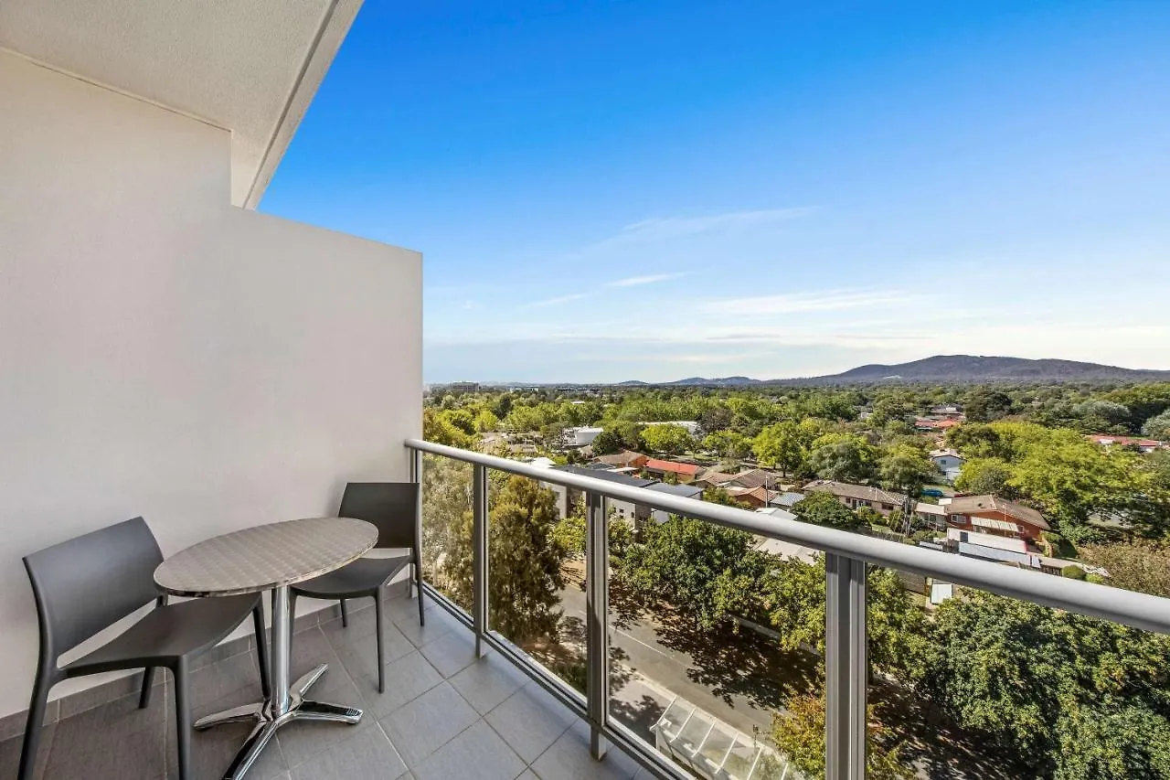 **** Aparthotel Adina Serviced Apartments Canberra Dickson Australia