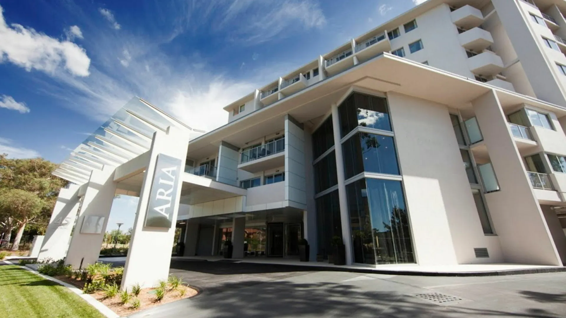 Adina Serviced Apartments Canberra Dickson 4*,